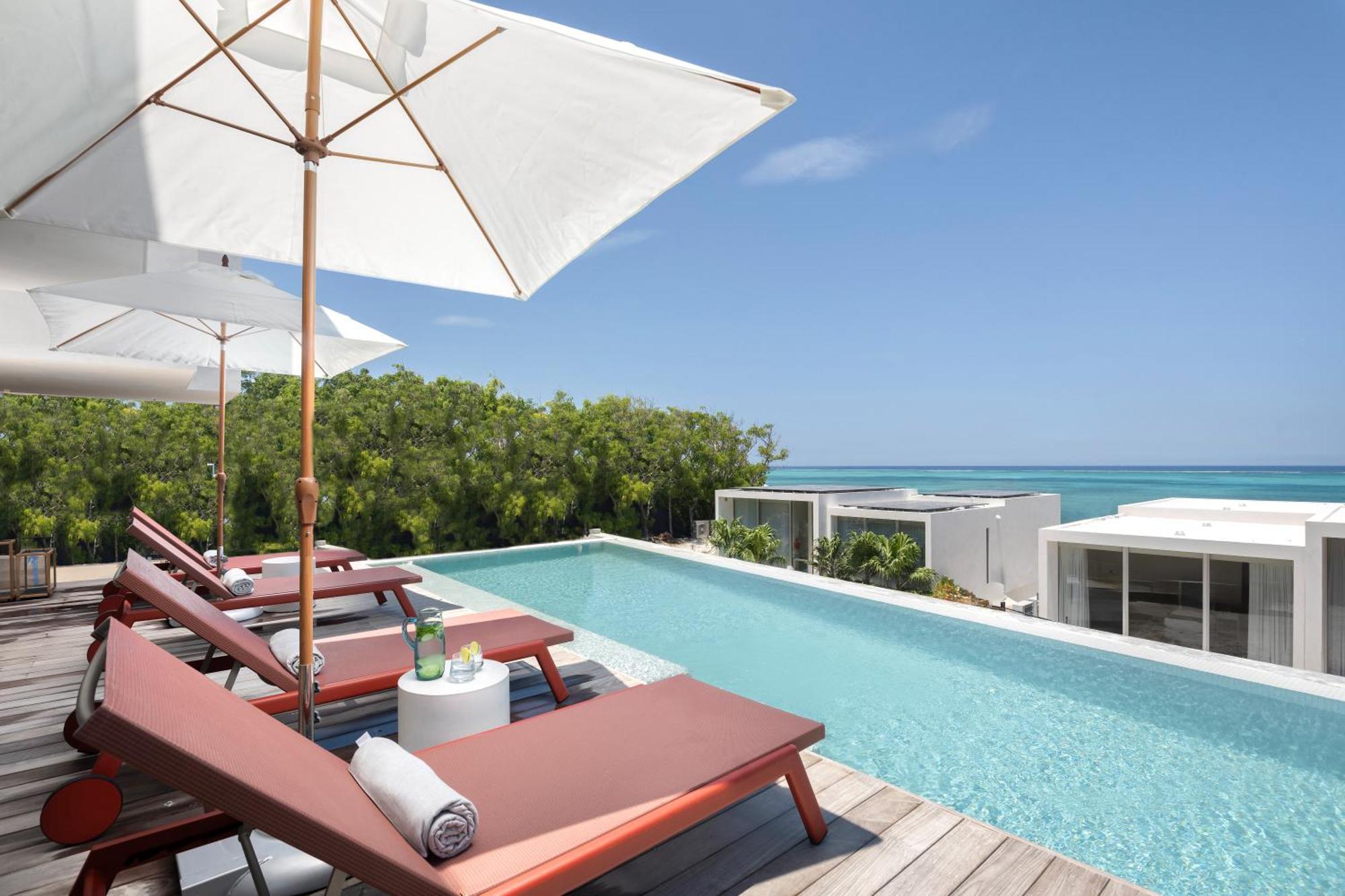 Beach Enclave Grace Bay Exterior photo