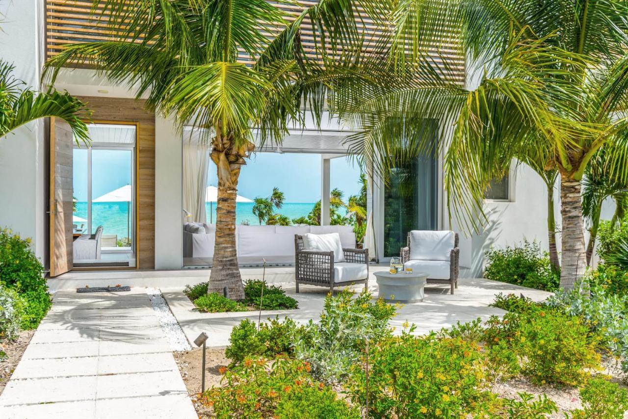 Beach Enclave Grace Bay Exterior photo